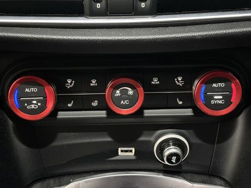 Used 2020 Alfa Romeo Stelvio Sport w/ Quick Order Package 22J Sport image 17