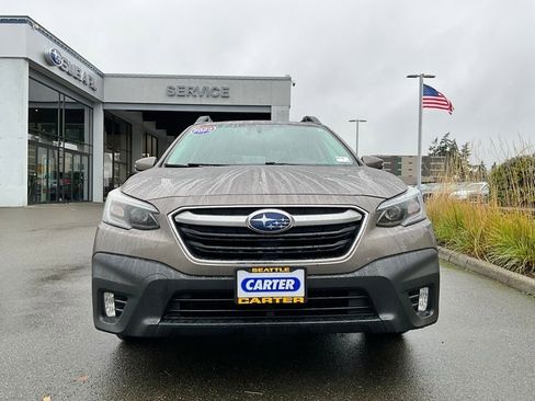 Used 2022 Subaru Outback Premium image 3