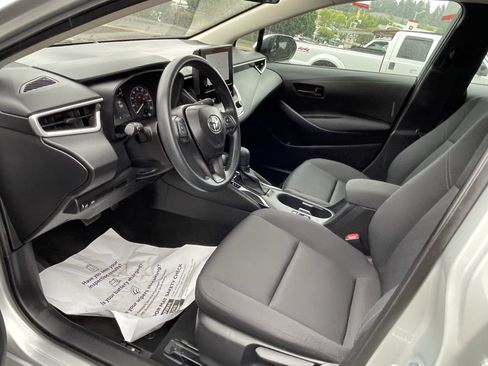 Certified 2025 Toyota Corolla LE FWD image 10