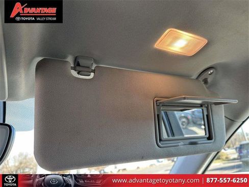 Certified 2022 Toyota Highlander XLE image 37