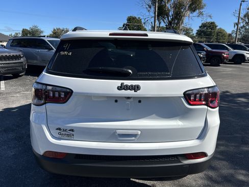 New 2026 Jeep Compass Latitude image 6