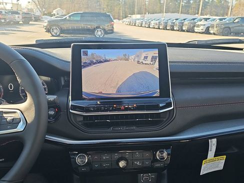 New 2026 Jeep Compass Trailhawk w/ Sun, Sound & Navigation Group image 18