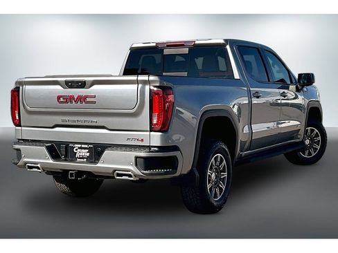 Used 2024 GMC Sierra 1500 AT4 w/ AT4 Premium Package AWD/4WD image 6