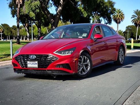 Used 2020 Hyundai Sonata SEL w/ Premium + Sunroof Package FWD image 2