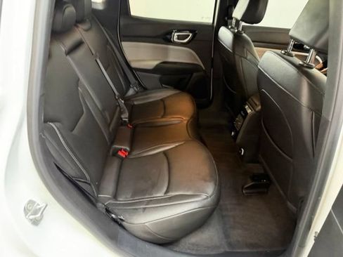 Certified 2025 Jeep Compass Limited AWD/4WD image 44