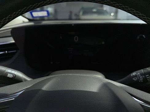 Used 2025 Buick Encore GX Preferred FWD image 33