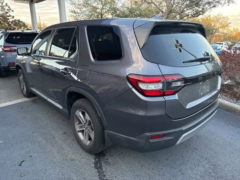 Certified 2023 Honda Pilot EX-L image 4