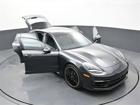 Certified 2023 Porsche Panamera 4 w/ Assistance Package image 33
