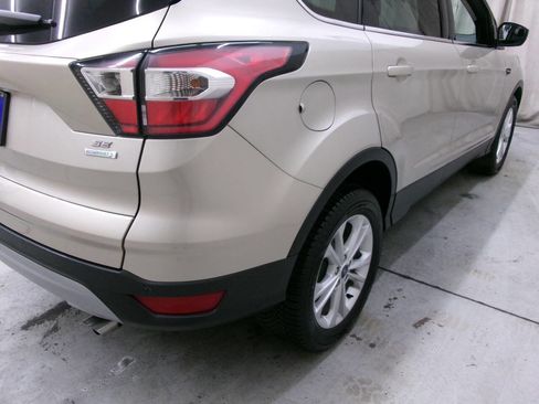 Used 2017 Ford Escape SE w/ Equipment Group 201A image 7
