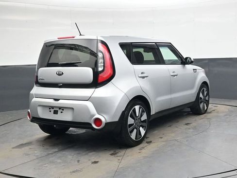 Used 2015 Kia Soul ! image 4