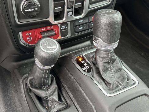 Used 2026 Jeep Gladiator Sport AWD/4WD image 20