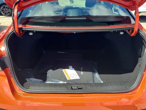 New 2026 Nissan Sentra SR w/ SR Premium Package FWD image 5