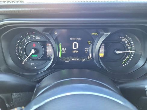 Used 2024 Jeep Wrangler Unlimited Sahara AWD/4WD image 21