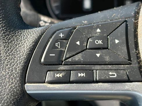 Used 2020 Nissan Kicks SR w/ SR Premium Package image 11