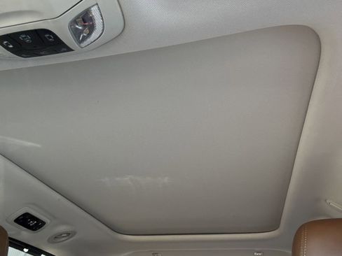 Used 2017 Chrysler Pacifica Limited w/ UConnect Theater Package image 13