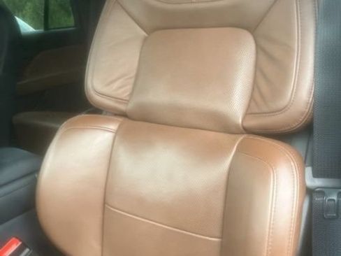 Certified 2023 Lincoln Navigator Reserve AWD/4WD image 12