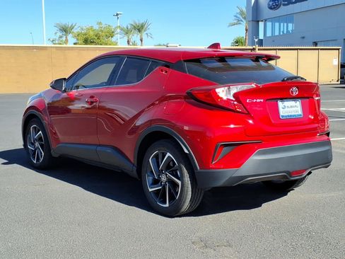 Used 2022 Toyota C-HR Limited FWD image 5