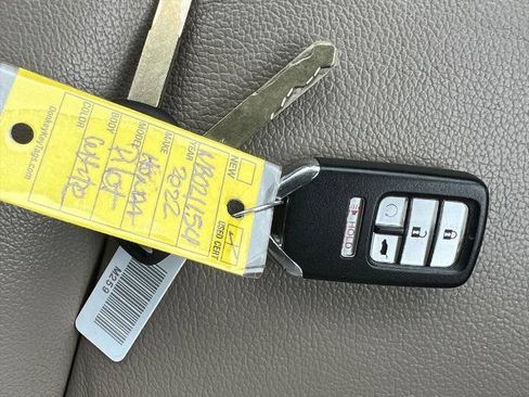 Used 2022 Honda Pilot Touring image 21