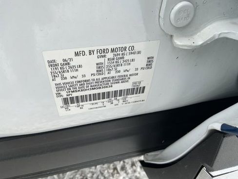 Used 2021 Ford Explorer XLT image 54