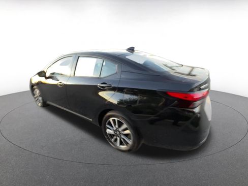 Used 2025 Nissan Versa SV image 10