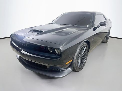 Used 2021 Dodge Challenger R/T Scat Pack RWD image 3