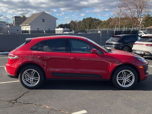 Used 2023 Porsche Macan Turbo image 12