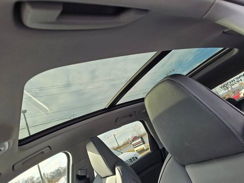 Used 2025 Audi Q6 e-tron Premium Plus w/ Premium Plus image 13