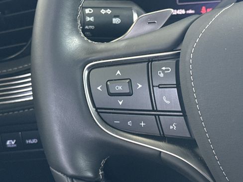 Used 2023 Lexus LS 500h AWD w/ Luxury Package image 36