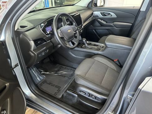 Used 2020 Chevrolet Traverse LT FWD image 9