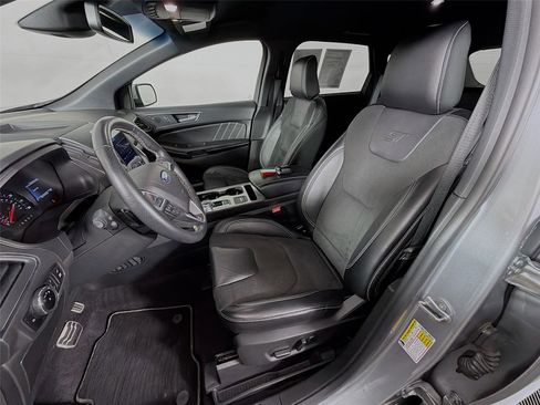 Used 2024 Ford Edge ST image 11