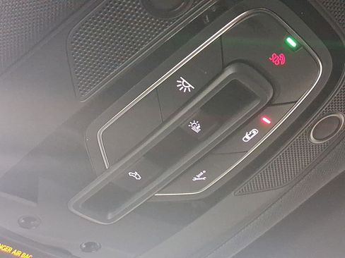 Used 2024 Audi Q5 e Premium Plus w/ Premium Plus Package image 26