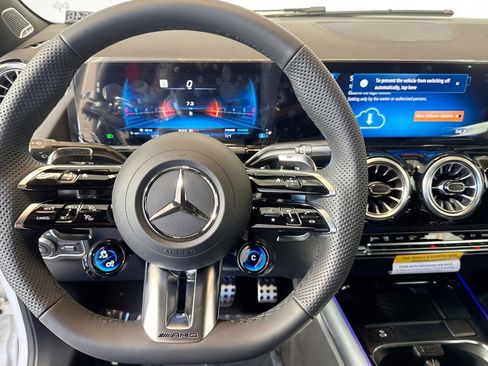 New 2026 Mercedes-Benz GLA 35 AMG 4MATIC image 11