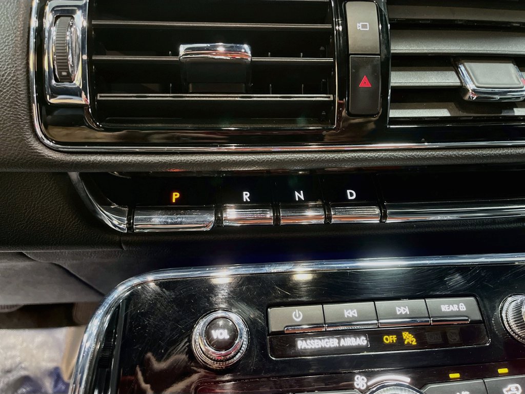Used 2024 Lincoln Navigator L 4WD image 17