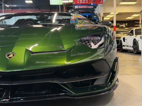 Used 2021 Lamborghini Aventador SVJ AWD/4WD image 40