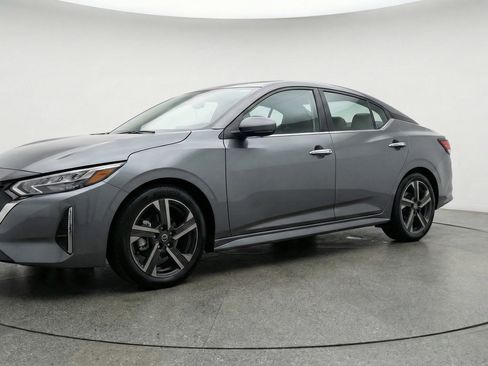 Used 2025 Nissan Sentra SV FWD image 3