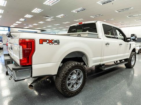 Used 2019 Ford F250 Lariat w/ Lariat Ultimate Package image 4
