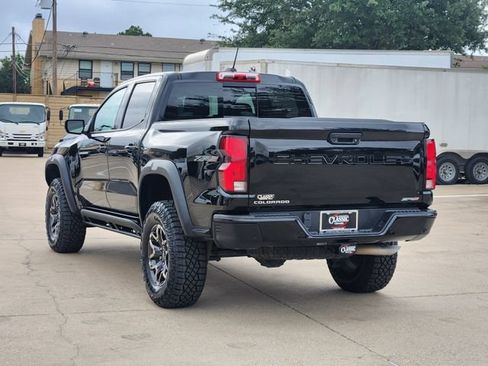 Used 2025 Chevrolet Colorado ZR2 AWD/4WD image 3