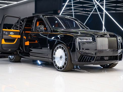 Used 2026 Rolls-Royce Cullinan AWD/4WD image 10