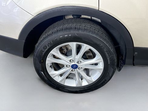 Used 2018 Ford Escape SEL image 32