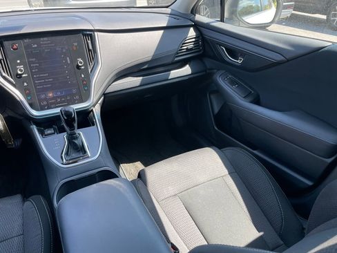 Used 2022 Subaru Outback Premium image 9