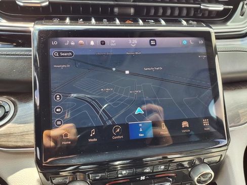 Used 2022 Jeep Grand Cherokee L Overland w/ Luxury Tech Group IV AWD/4WD image 7