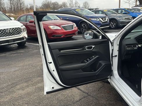 Certified 2025 Honda Civic Sport Touring image 11