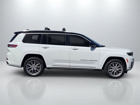 Used 2023 Jeep Grand Cherokee L Summit w/ Advanced Protech Group IV image 4