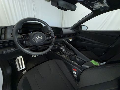 New 2026 Hyundai Elantra SEL Sport Premium FWD image 6