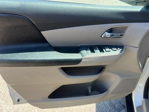 Used 2016 Honda Odyssey LX image 27