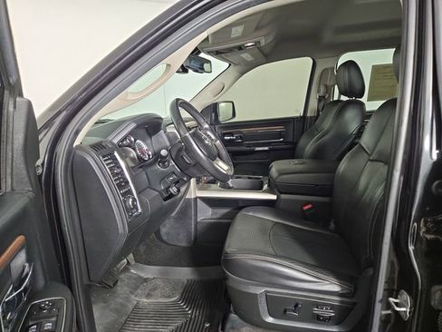 Used 2018 RAM 1500 Laramie w/ Convenience Group AWD/4WD image 13