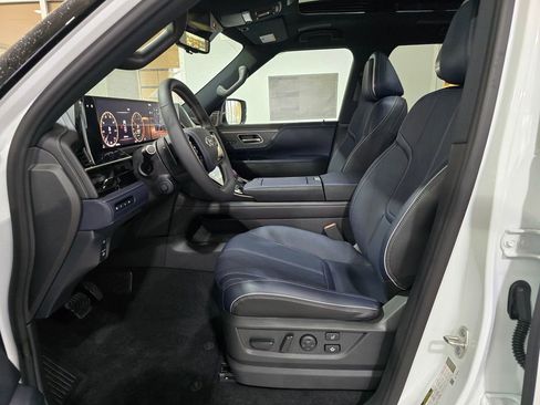 New 2026 INFINITI QX80 4WD w/ Sport Exterior Package image 21