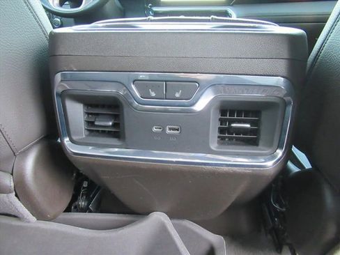 Used 2022 GMC Sierra 1500 Denali AWD/4WD image 33