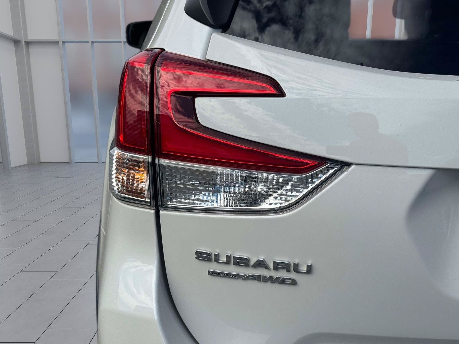 Used 2022 Subaru Forester Limited AWD/4WD image 10