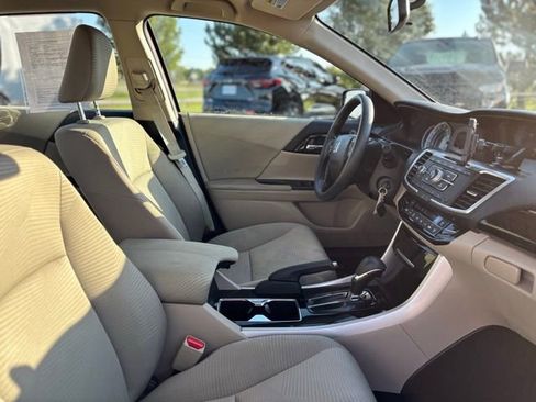 Used 2016 Honda Accord LX image 12